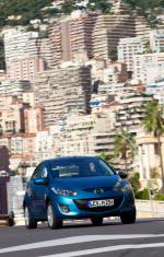 Mazda2 2010 года